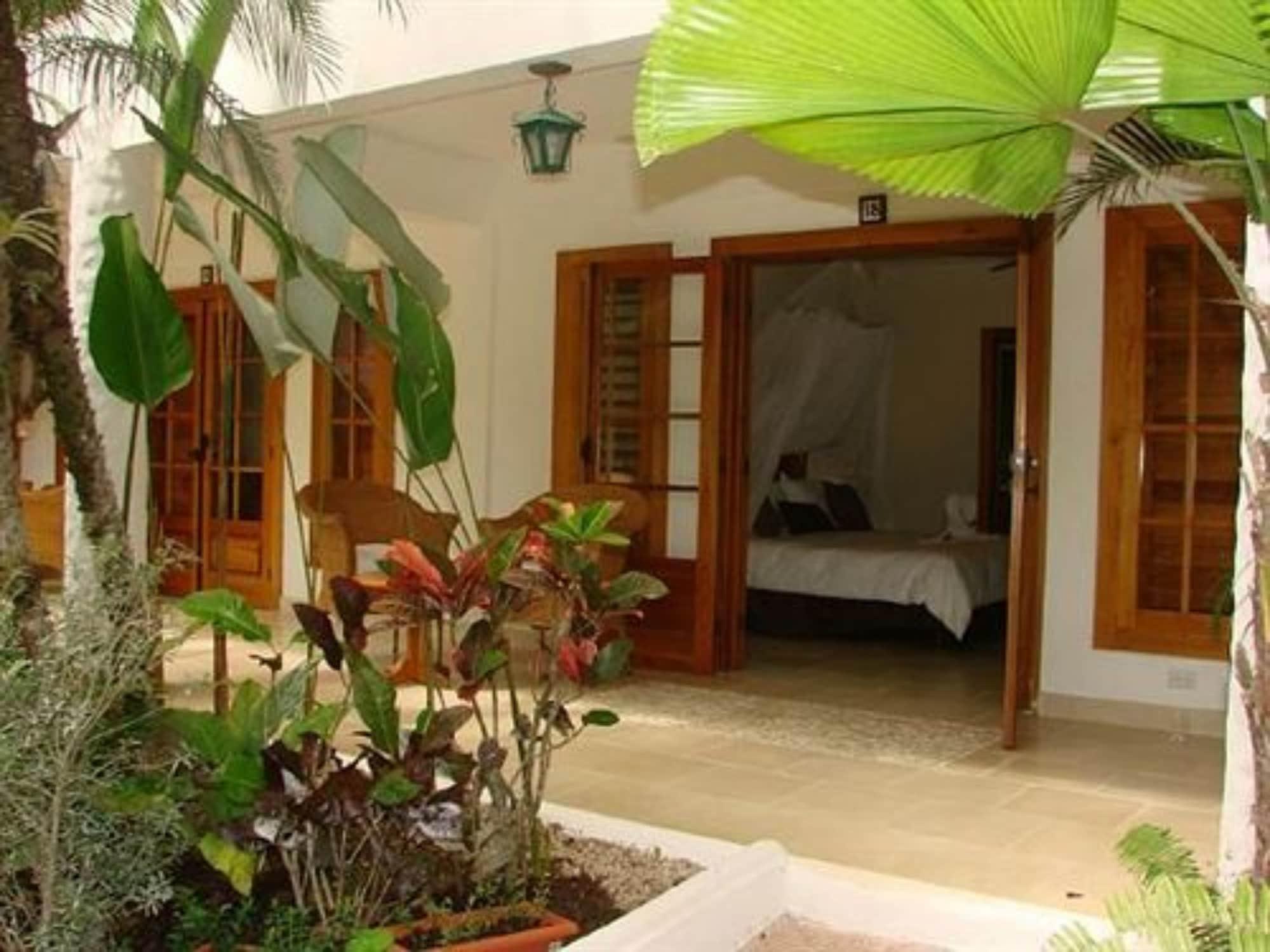 The Falls At Manuel Antonio Chambre photo